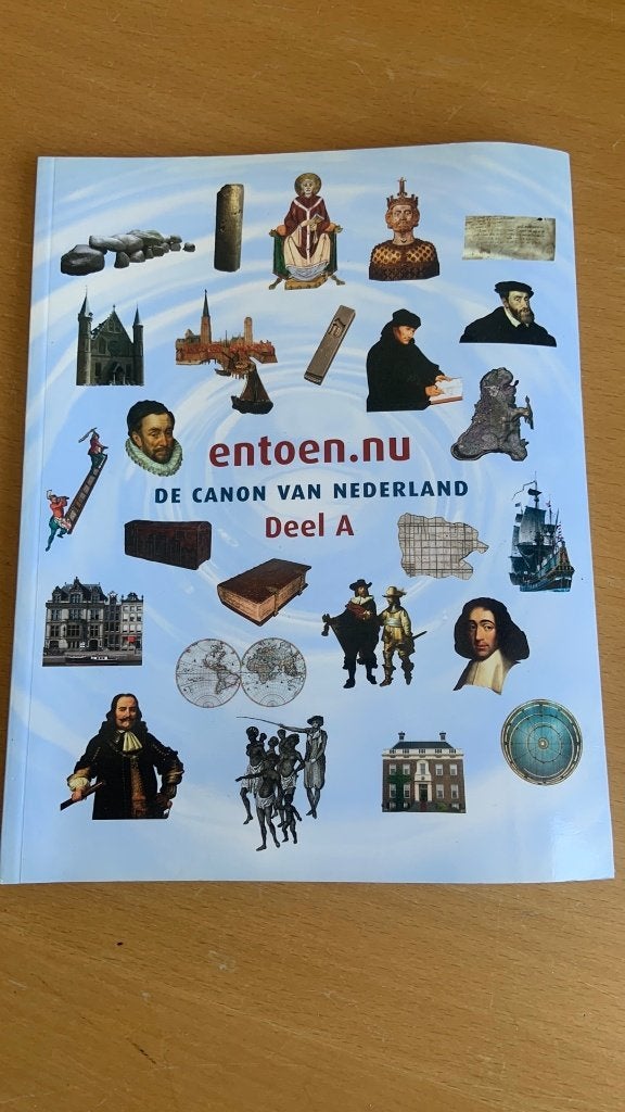 Entoen .nu - de canon van Nederland deel A, Ophalen of Verzenden, Zo goed als nieuw