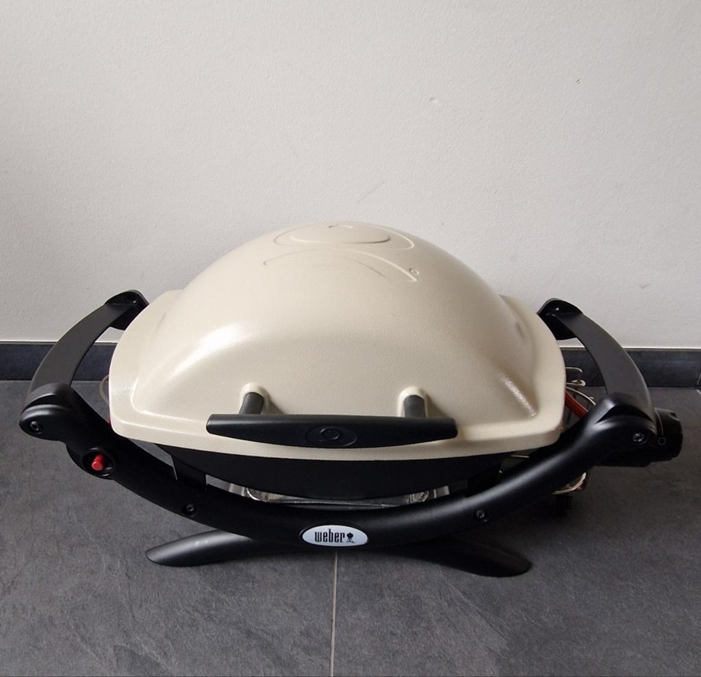 Weber Q1000 Titanium 30Mbar, Ophalen of Verzenden