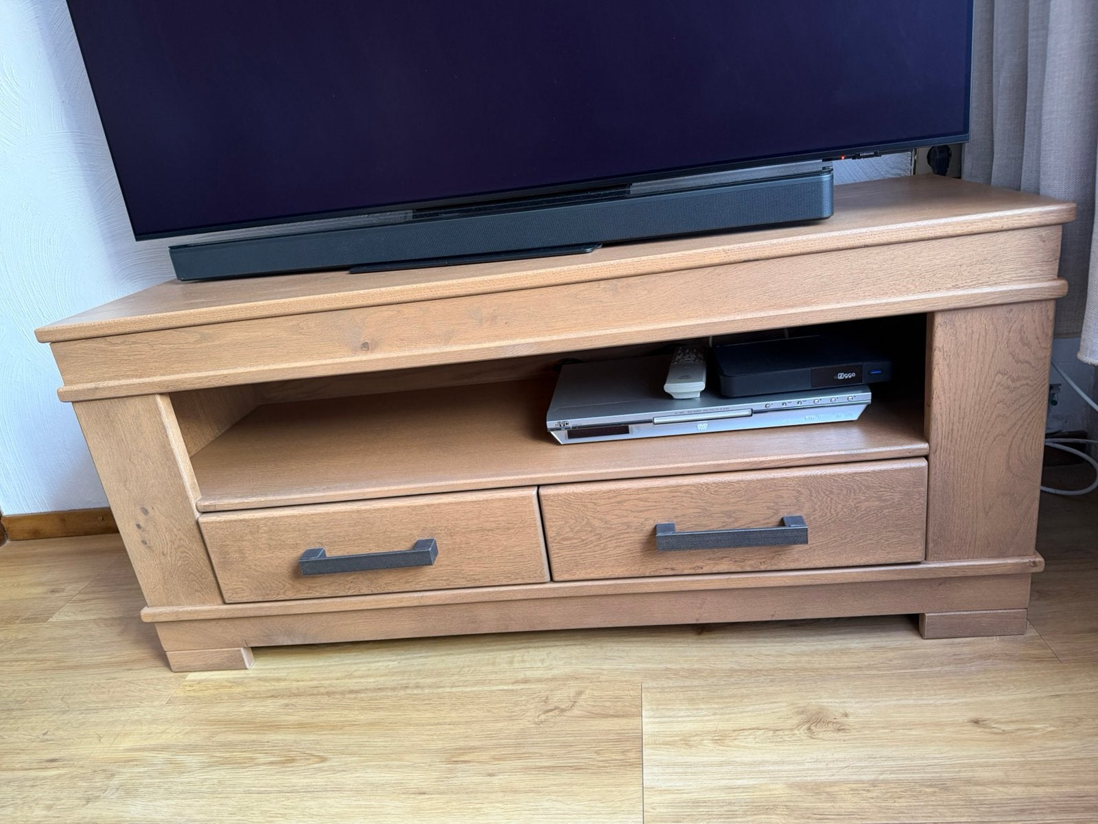Tv meubel, half jaar oud, Huis en Inrichting, Kasten | Televisiemeubels, Ophalen, 100 tot 150 cm, Zo goed als nieuw, Minder dan 100 cm