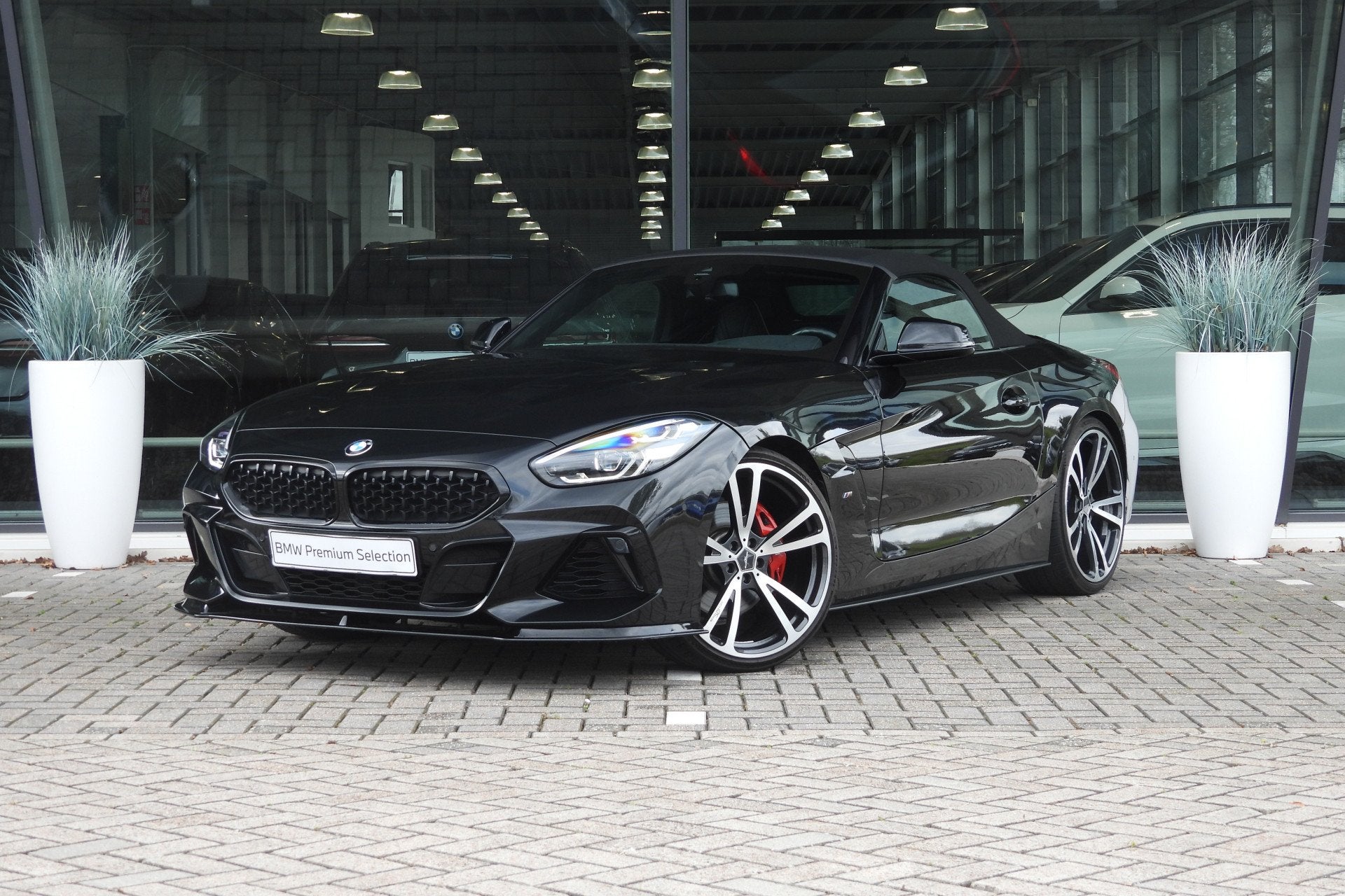 BMW Z4 Roadster M40i High Executive Automaat / M Sportstoele, Dealer onderhouden, Achterwielaandrijving, Gebruikt, Zwart
