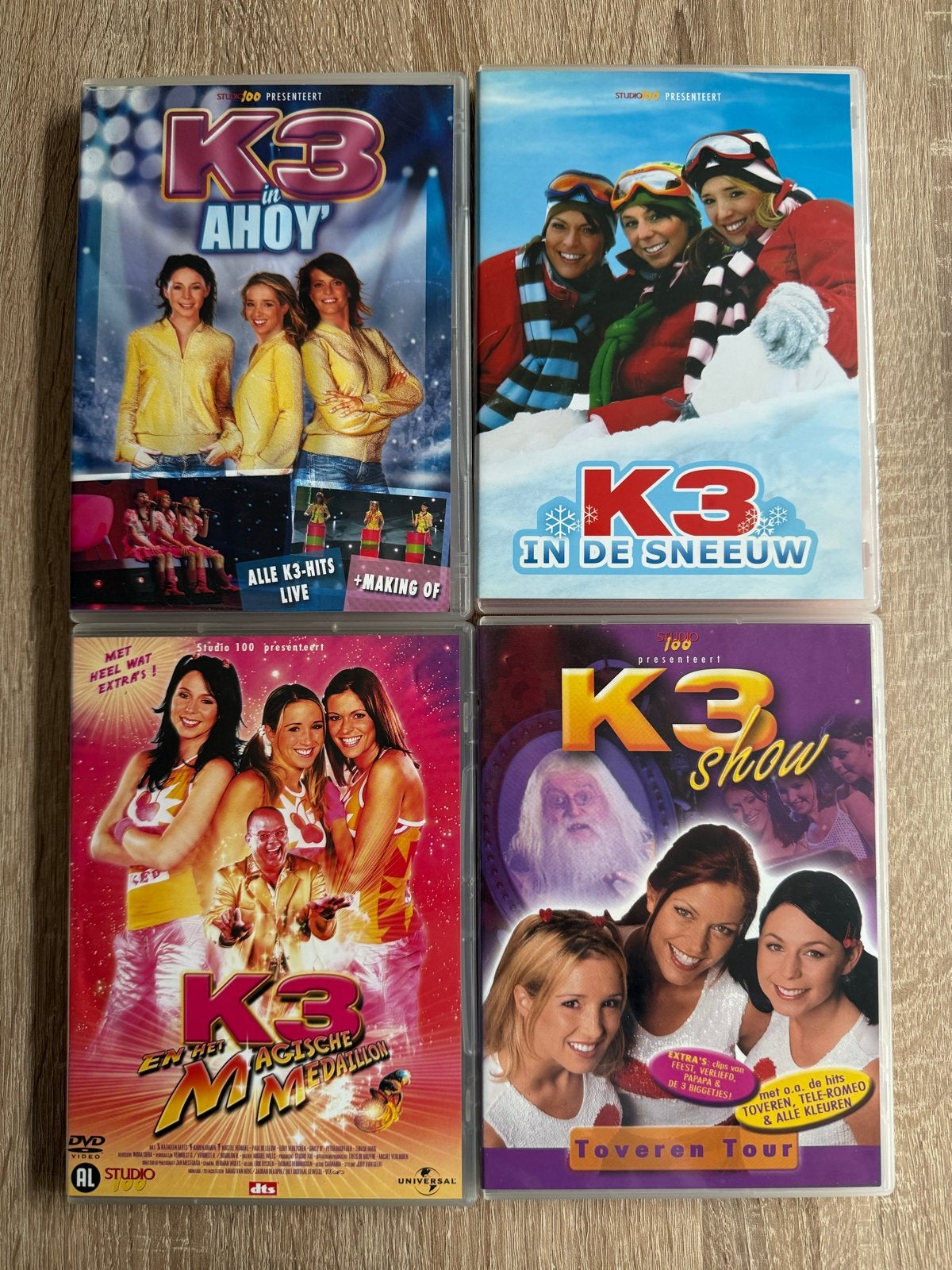 K3 DVD Collectie: In Ahoy, In de Sneeuw, Magische Medaillon,, Gebruikt, Alle leeftijden, Familie, Box/collectie