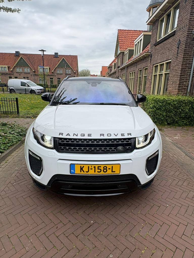 Land Rover Range Rover Evoque 2.0 TD4 4WD AUT 2016 Wit, Auto's, Automaat, Zwart, 2000 kg, Wit