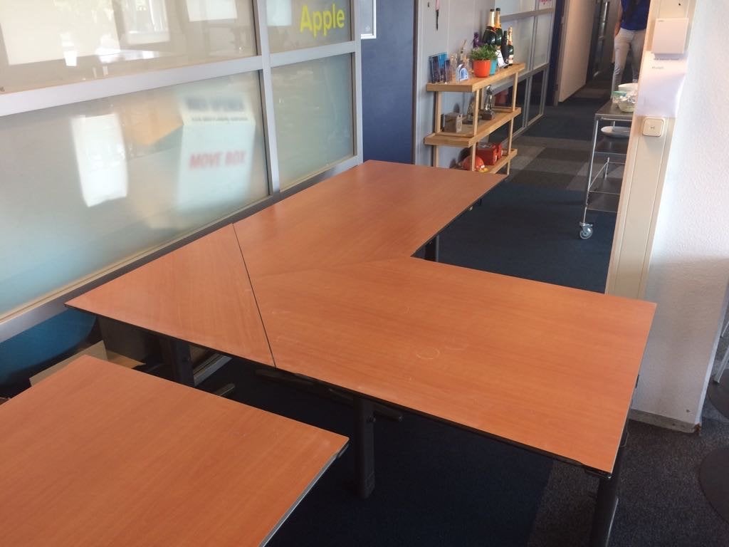 Ahrend Bureau 200x160 met verstelbare poten, Ophalen, Gebruikt, Hoekbureau, Industrieel