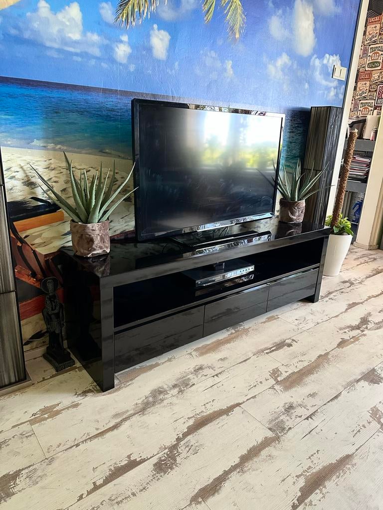 Prachtig hoogglans zwart tv-meubel met opbergruimte, Ophalen, Overige materialen, Gebruikt, 100 tot 150 cm
