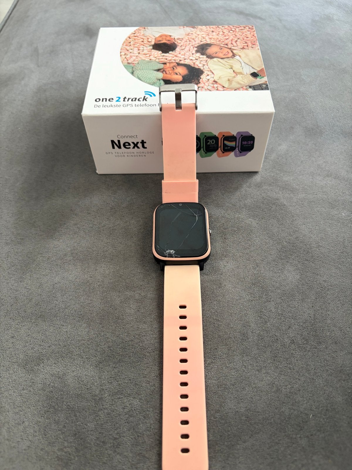 One2Track Connect Next Roze GPS Horloge (Scherm beschadigd), Ophalen, Gebruikt, Roze, GPS