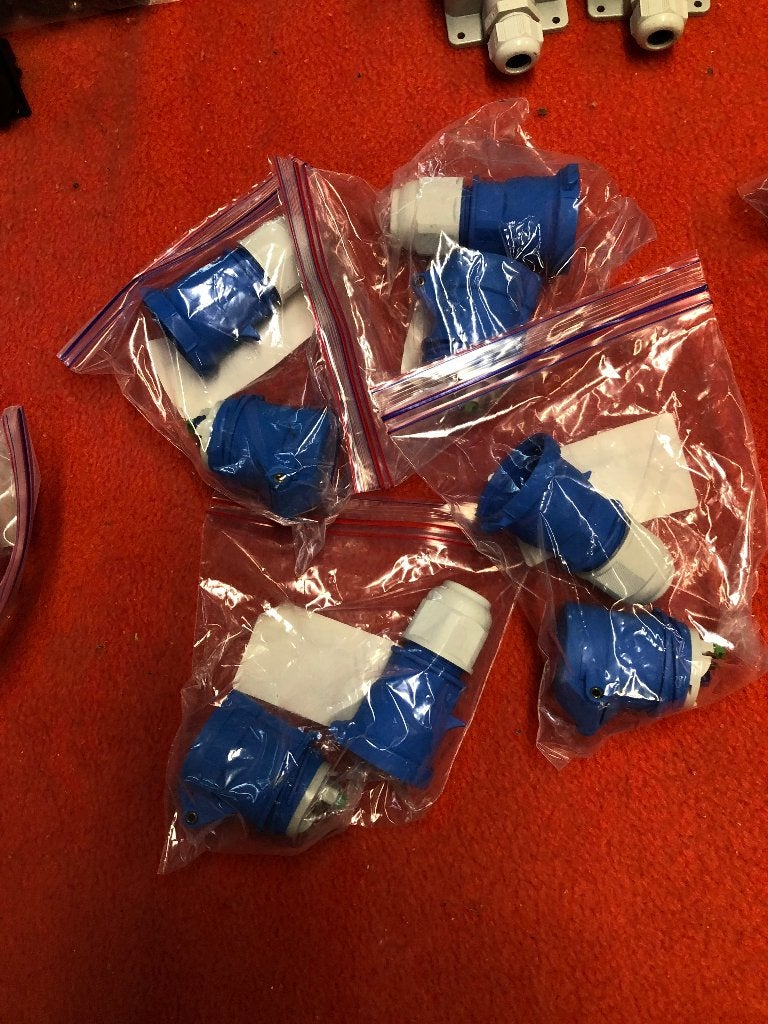 CEE stekkers rood/400V blauw/240V, Ophalen of Verzenden, Gebruikt, Stekker