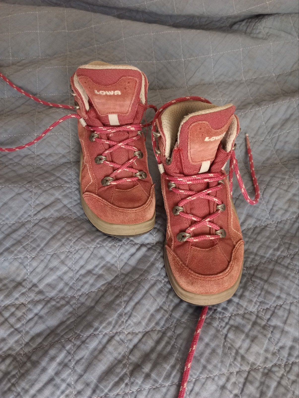 bergschoenen / wandelschoenen lowa maat 30, Gebruikt, Lowa, Jongen of Meisje, Schoenen