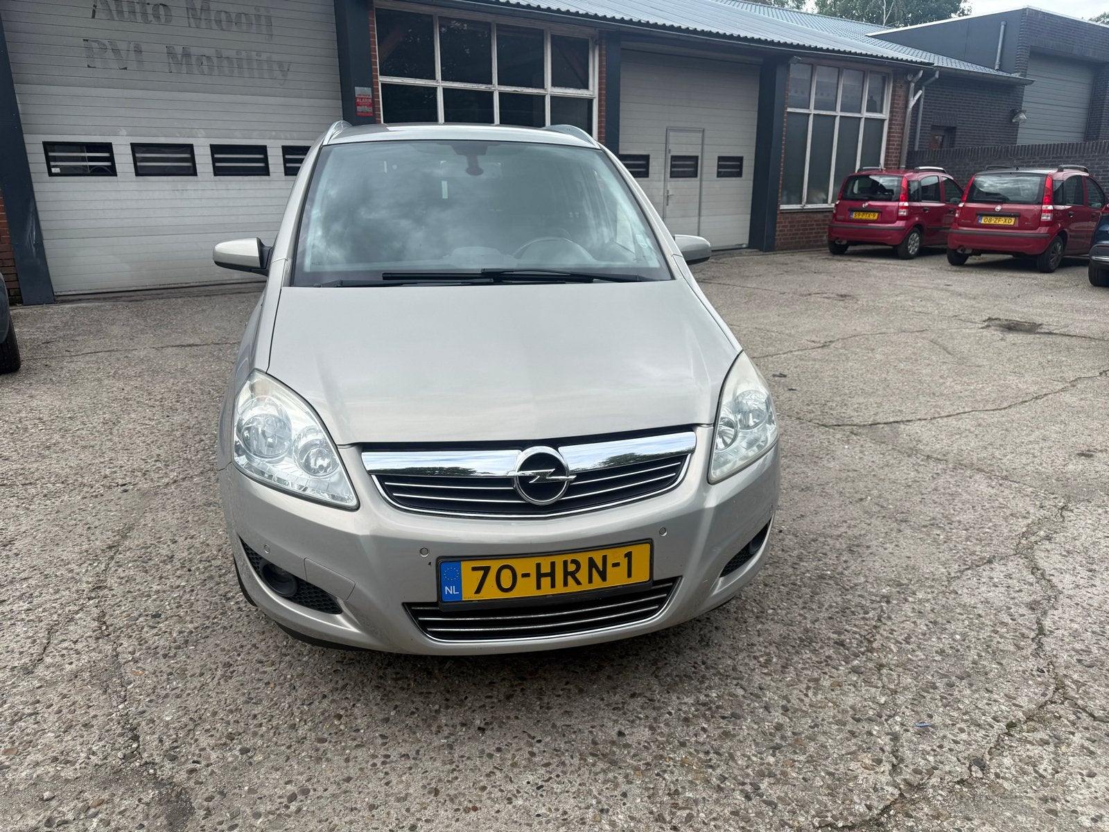 Opel Zafira 2.2 2009 Grijs, Auto's, Opel, Voorwielaandrijving, 4 cilinders, 7 stoelen, Origineel Nederlands