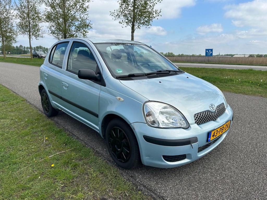 Toyota Yaris 1.3 VVT-i Idols (bj 2004), Auto's, Voorwielaandrijving, 4 cilinders, Origineel Nederlands, Bedrijf