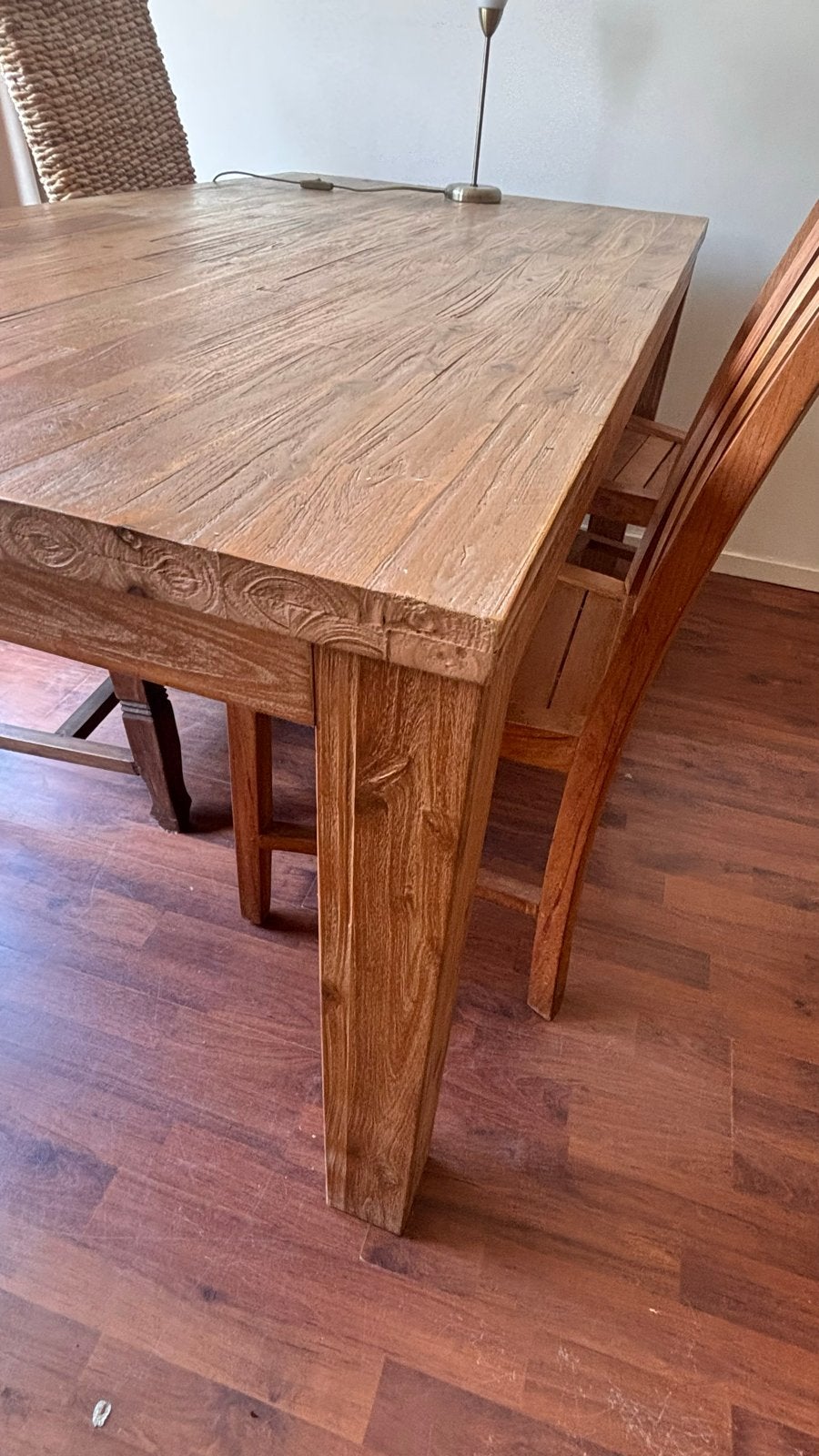 Massief houten eettafel - Robuust en sfeervol, Huis en Inrichting, Ophalen, Gebruikt, 50 tot 100 cm, 150 tot 200 cm