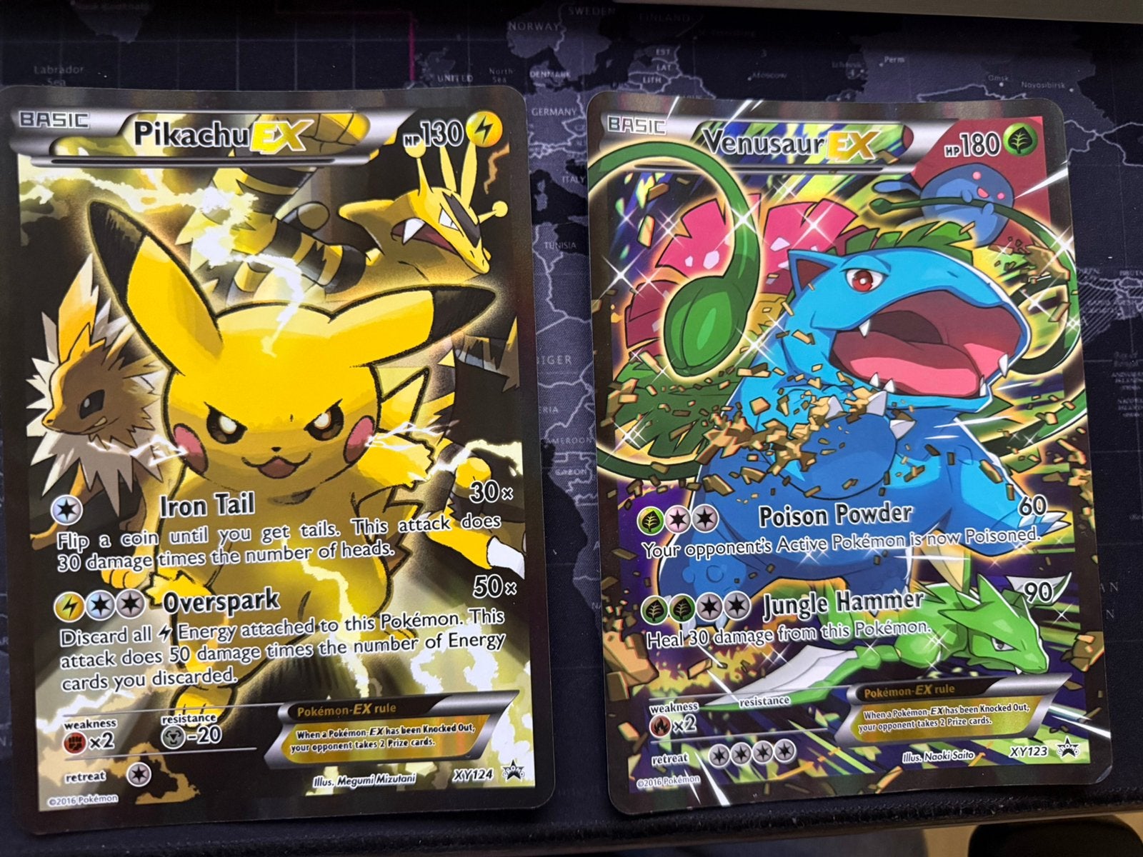 Pikachu & Venusaur EX Jumbo Pokemon Kaarten, Hobby en Vrije tijd, Verzamelkaartspellen | Pokémon, Ophalen of Verzenden, Zo goed als nieuw