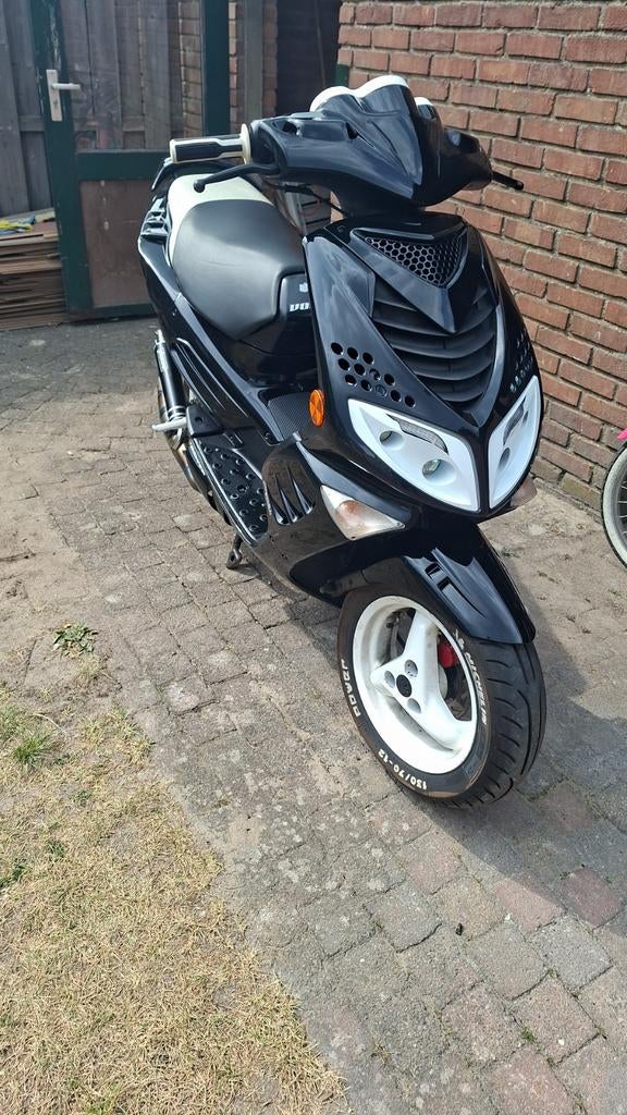Speedfight 2 teller/dashboard gezocht van carbon, Fietsen en Brommers, Brommeronderdelen | Scooters, Ophalen of Verzenden, Overige typen