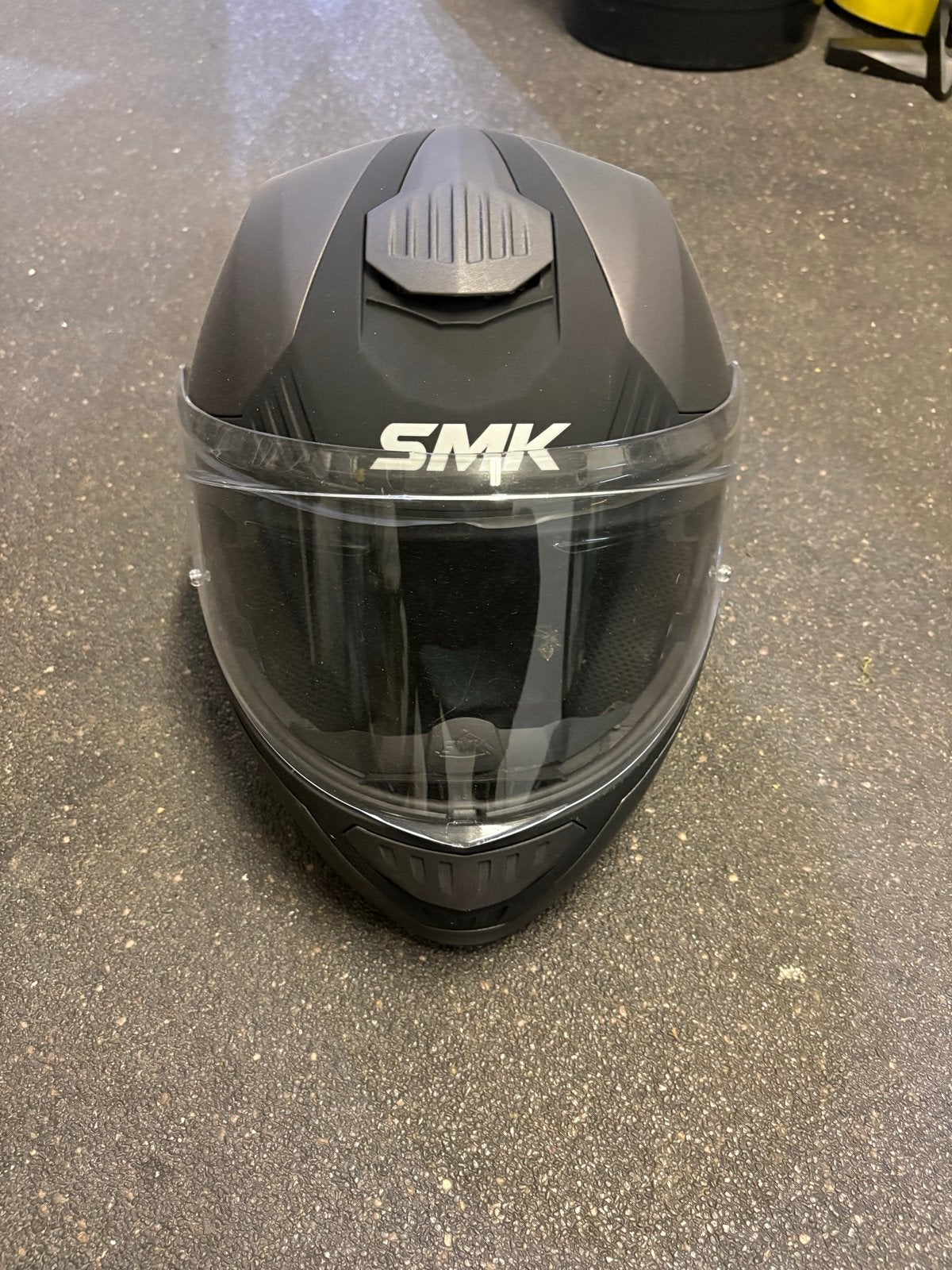 Mat Zwarte SMK Integraalhelm - Zo goed als nieuw, Motoren, M, Heren, Nieuw zonder kaartje, Integraalhelm