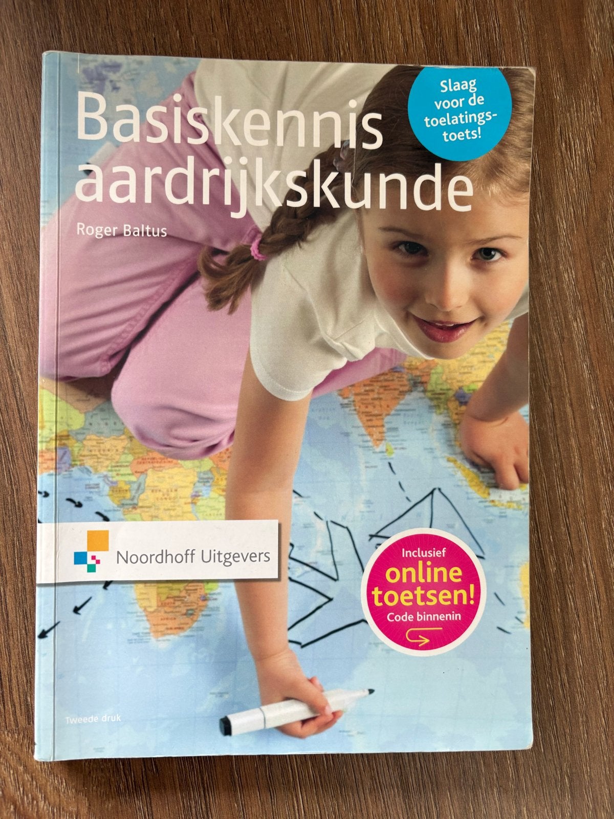 Basiskennis aardrijkskunde - Roger Baltus (Tweede druk), Boeken, Ophalen of Verzenden, Zo goed als nieuw, Aardrijkskunde