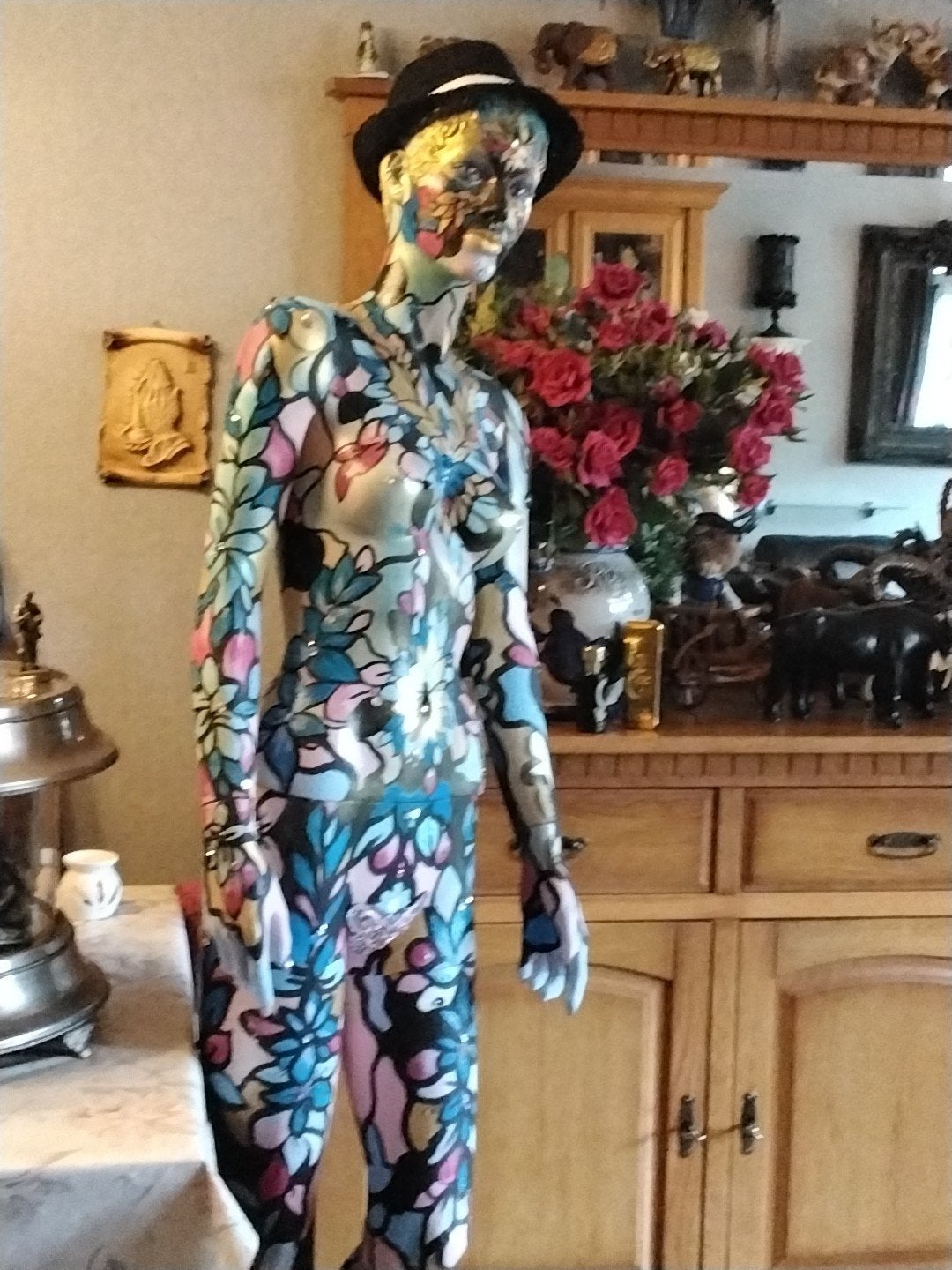 Unieke etalagepop met sterke, standaard uitstraling, Antiek en Kunst, Handgemaakt, Kunststof, Ophalen of Verzenden, 1 meter - 2 meter