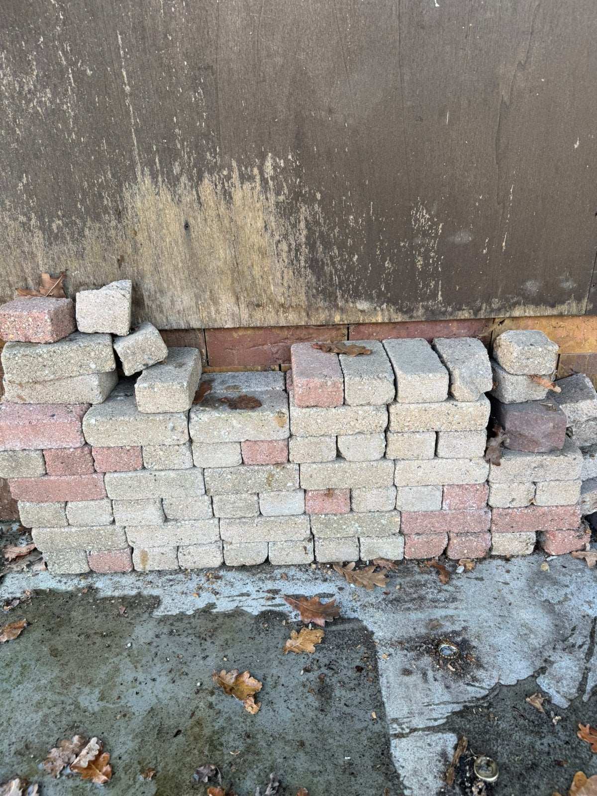 Klein partijtje straatstenen 15x7x4,5 cm ruim 70 stuks, Ophalen of Verzenden, Gebruikt, Beton, Terrastegels