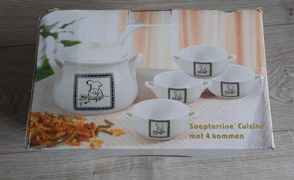 Soepterrine met 4 soepkommen en opscheplepel, Nieuw, Ophalen of Verzenden, Nieuw