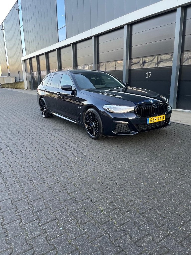 BMW 5-Serie 530e 292pk Aut 2021 Zwart, 1998 cc, Achterwielaandrijving, Bluetooth, 4 cilinders