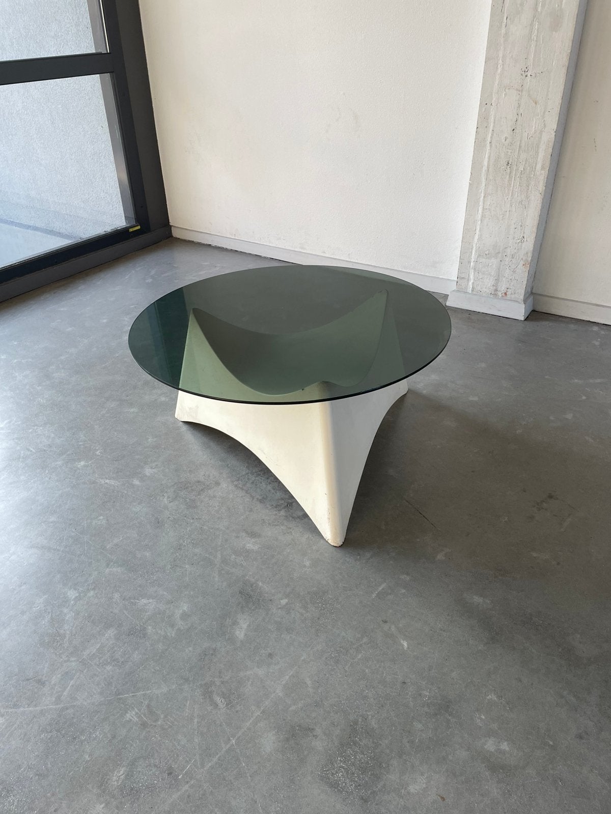 Vintage space age salon tafel jaren 60, Huis en Inrichting, Tafels | Salontafels, Ophalen, Gebruikt, ., Rond