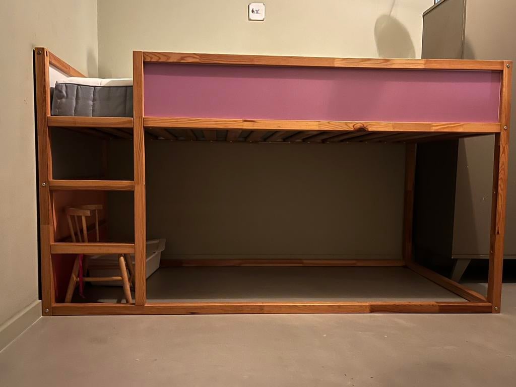 IKEA Kura bed hoogslaper, Kinderen en Baby's, Kinderkamer | Stapelbedden en Hoogslapers, Ophalen, Zo goed als nieuw, Halfhoogslaper