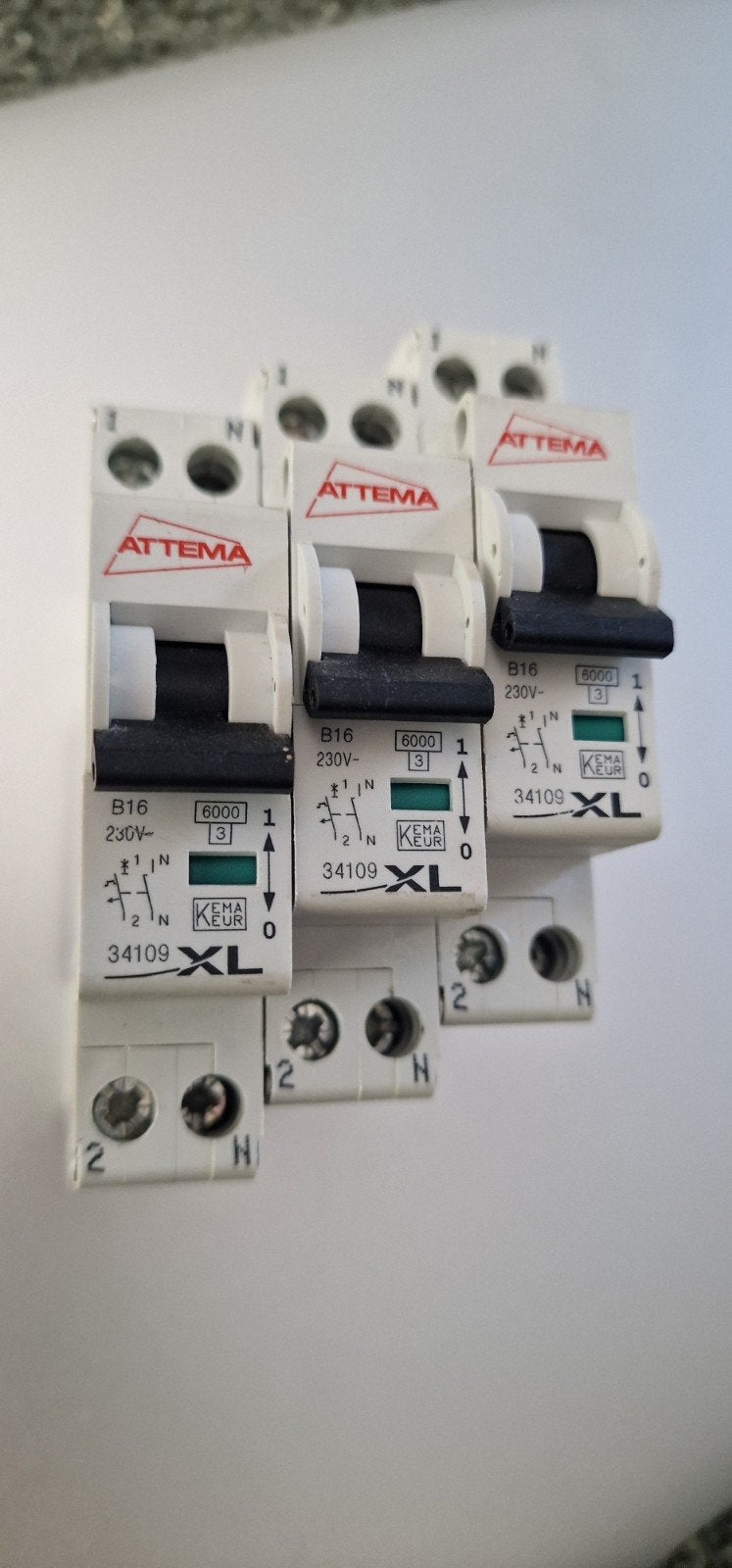 3 Attema aardlekautomaten B16 230V XL, Doe-het-zelf en Verbouw, Elektra en Kabels, Ophalen of Verzenden, Overige typen