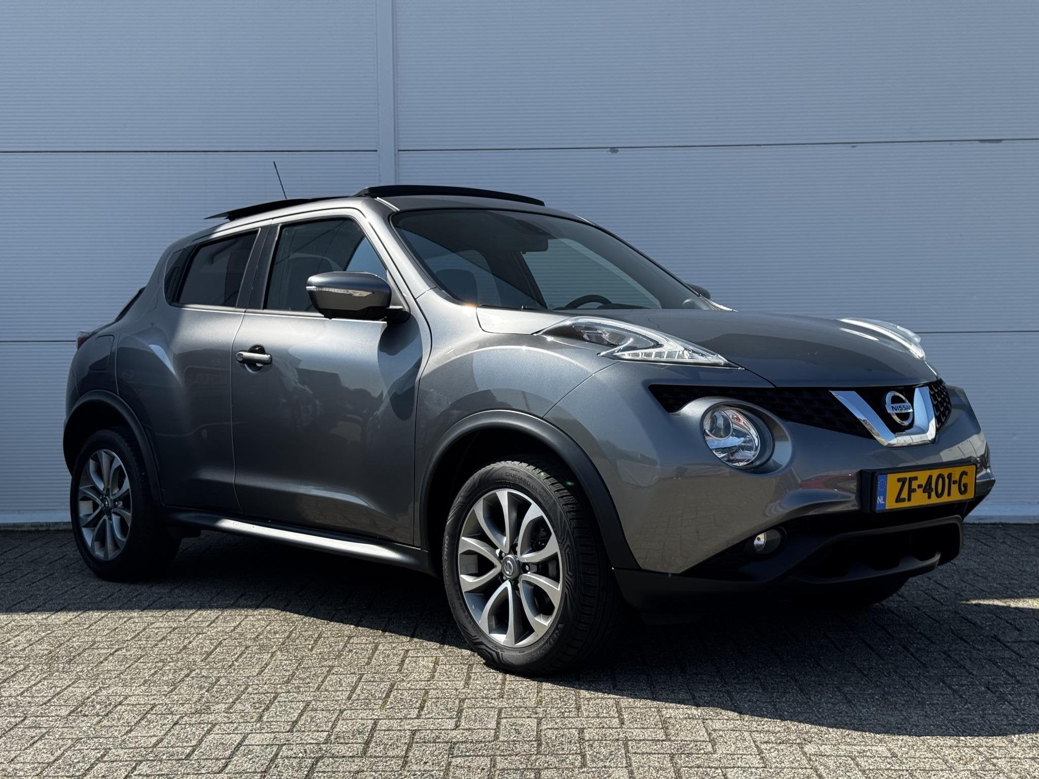 Nissan Juke 1.6 Tekna / Elektrisch Schuif-/Kanteldak / Panor, Auto's, Nissan, Euro 6, 4 cilinders, 49 €/maand, Leder