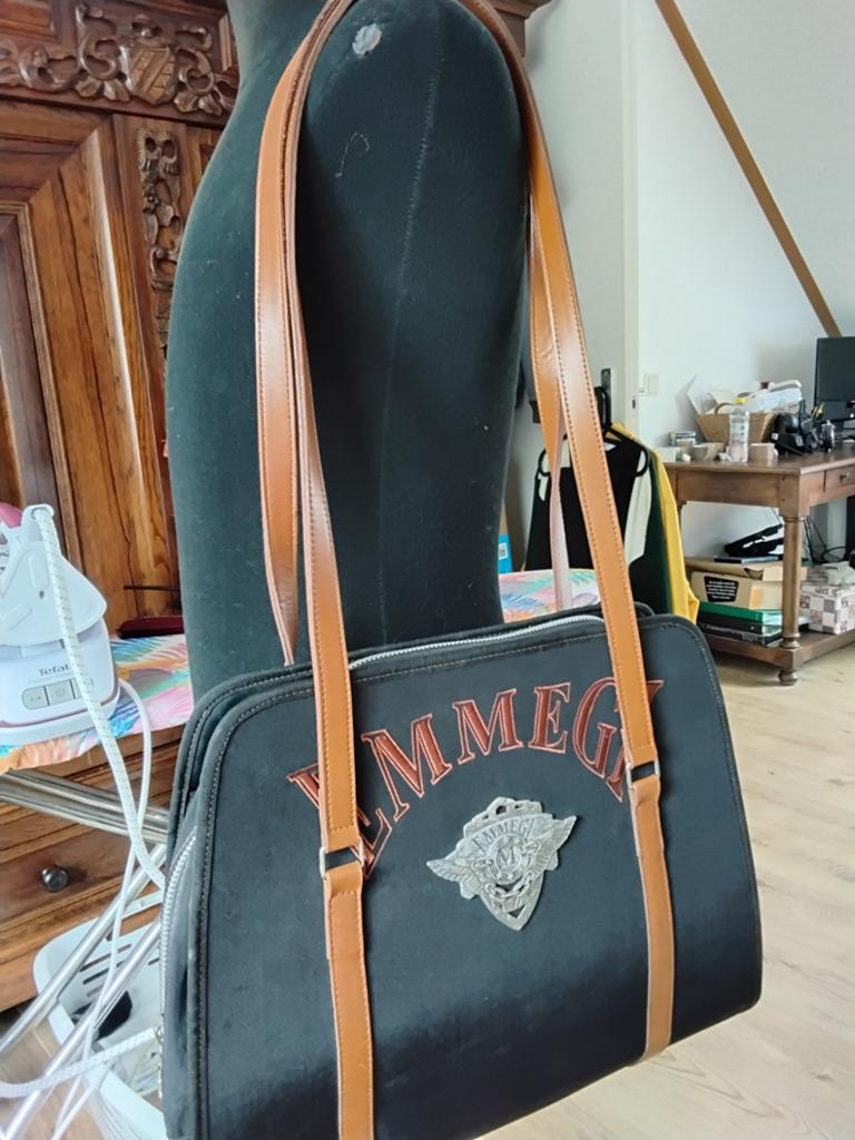 Labtop tas uit Italië, Computers en Software, Ophalen of Verzenden