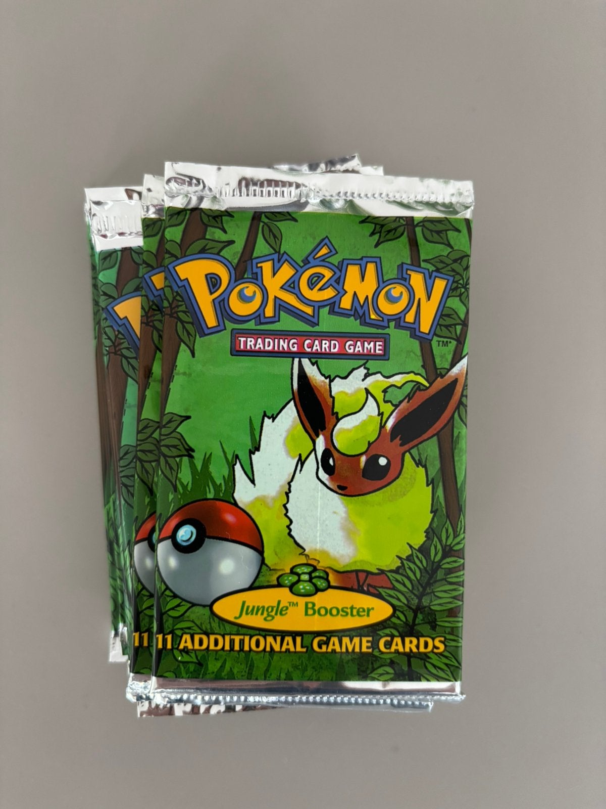 Pokemon Jungle Unlimited booster pack 100% HEAVY sealed 1999, Ophalen of Verzenden, Nieuw, Booster, Foil
