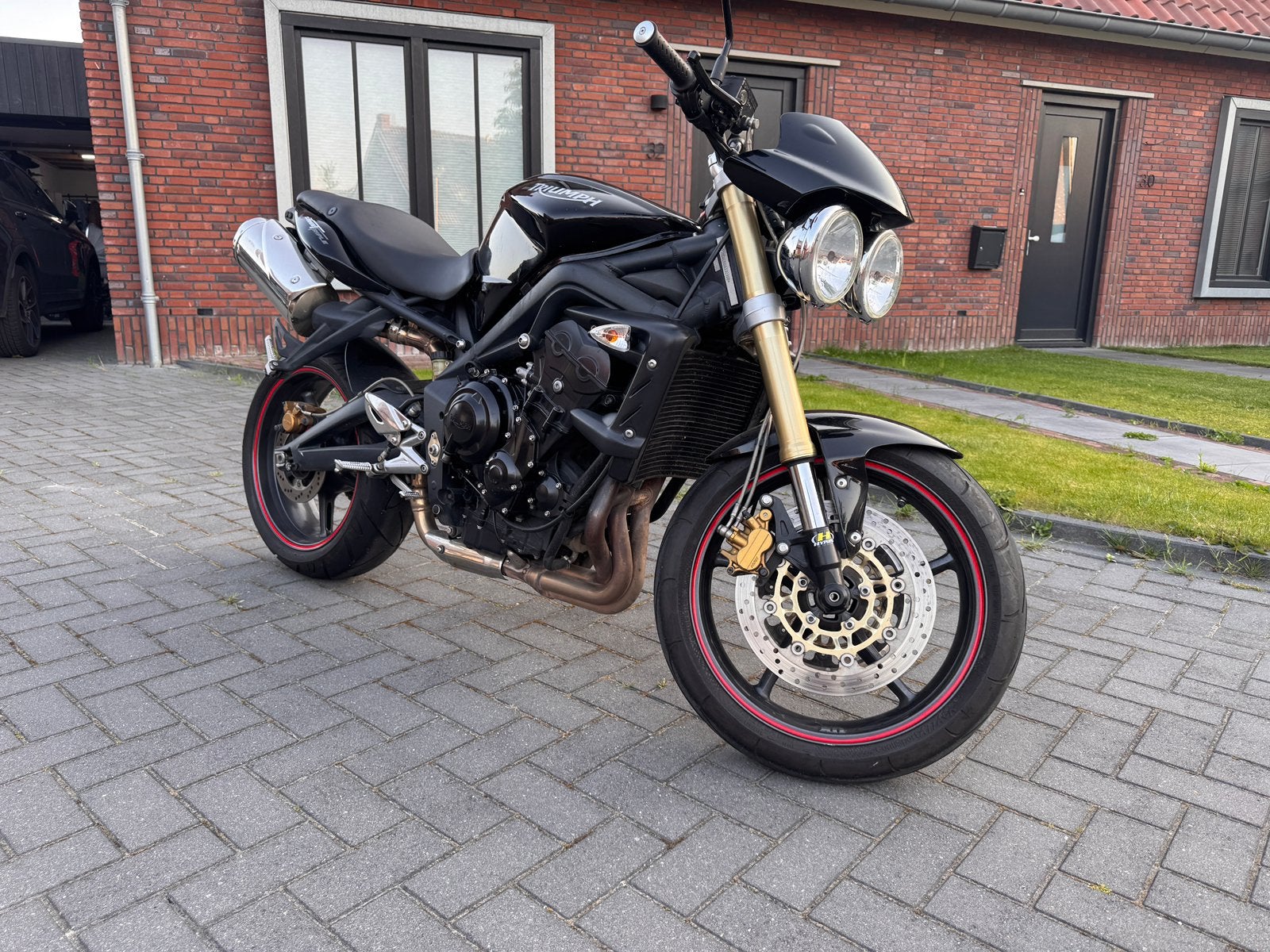 Triumph Street Triple 675 - incl. sport upgrades!, Sportuitlaat, Motorrijbewijs A, Gebruikt, 3 cilinders