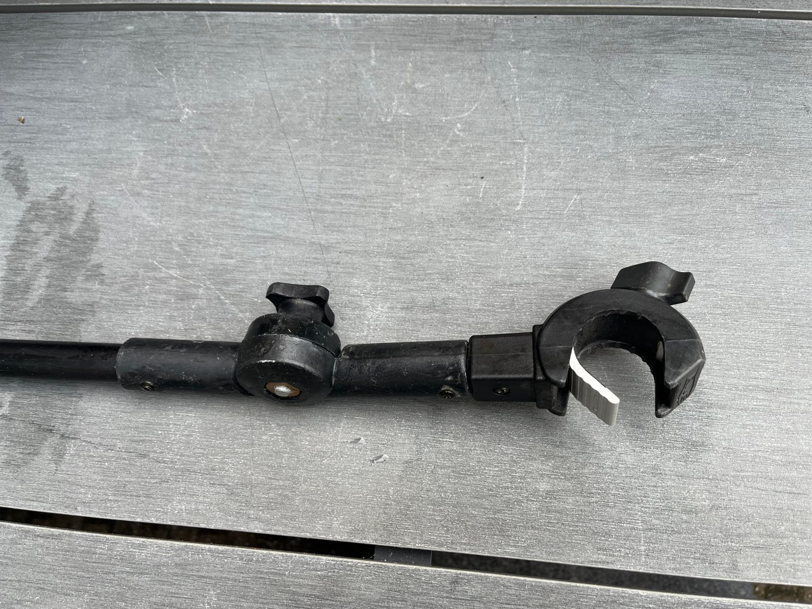 Rive D36 feedersteun enkele arm tot 160 cm uitschuifbaar, Ophalen of Verzenden, Gebruikt
