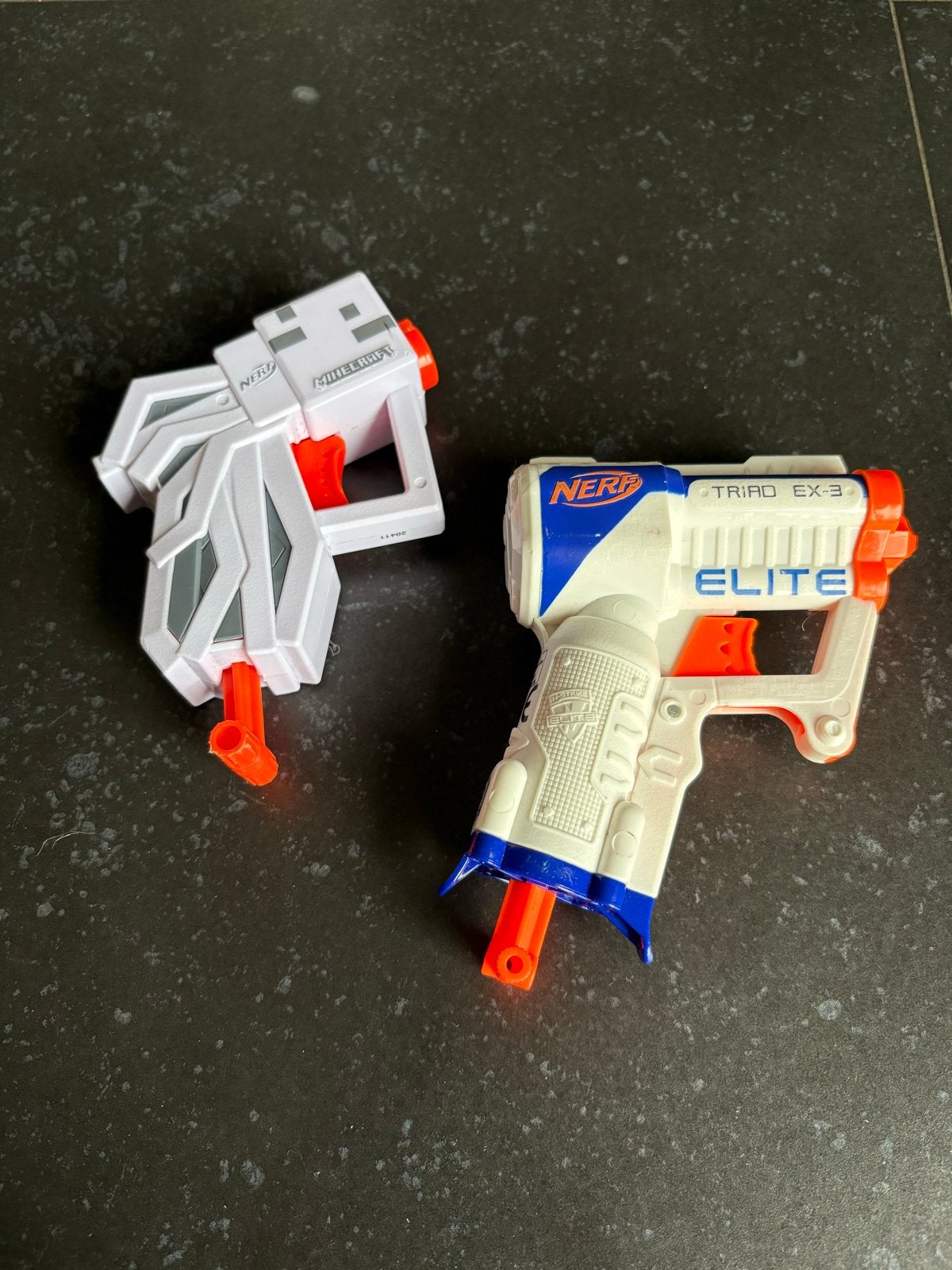 Twee goed werkende Nerf guns (Minecraft en Elite Triad EX-3), Ophalen of Verzenden, Gebruikt