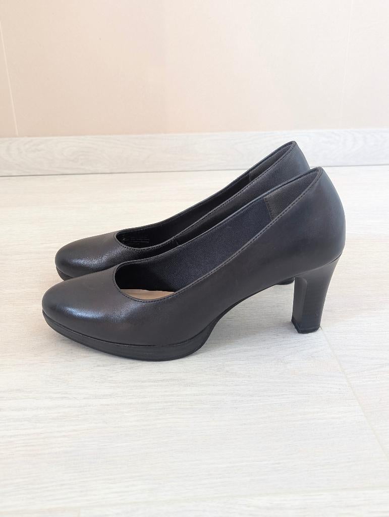 Comfortabele hakken van Tamaris - donkerblauw - maat 38, Kleding | Dames, Tamaris, Pumps, Blauw, Ophalen of Verzenden