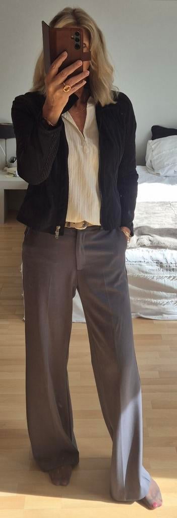 Zwart jasje Marc Cain maat 38, Kleding | Dames, Maat 38/40 (M), Kort, Zwart, Ophalen of Verzenden
