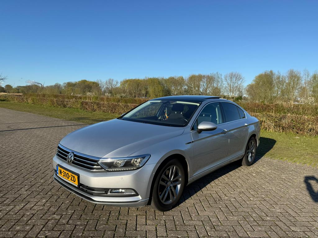 Volkswagen Passat 1.4 TSI 110KW ACT BMT 2015 Grijs, Voorwielaandrijving, Stof, 4 cilinders, Bluetooth