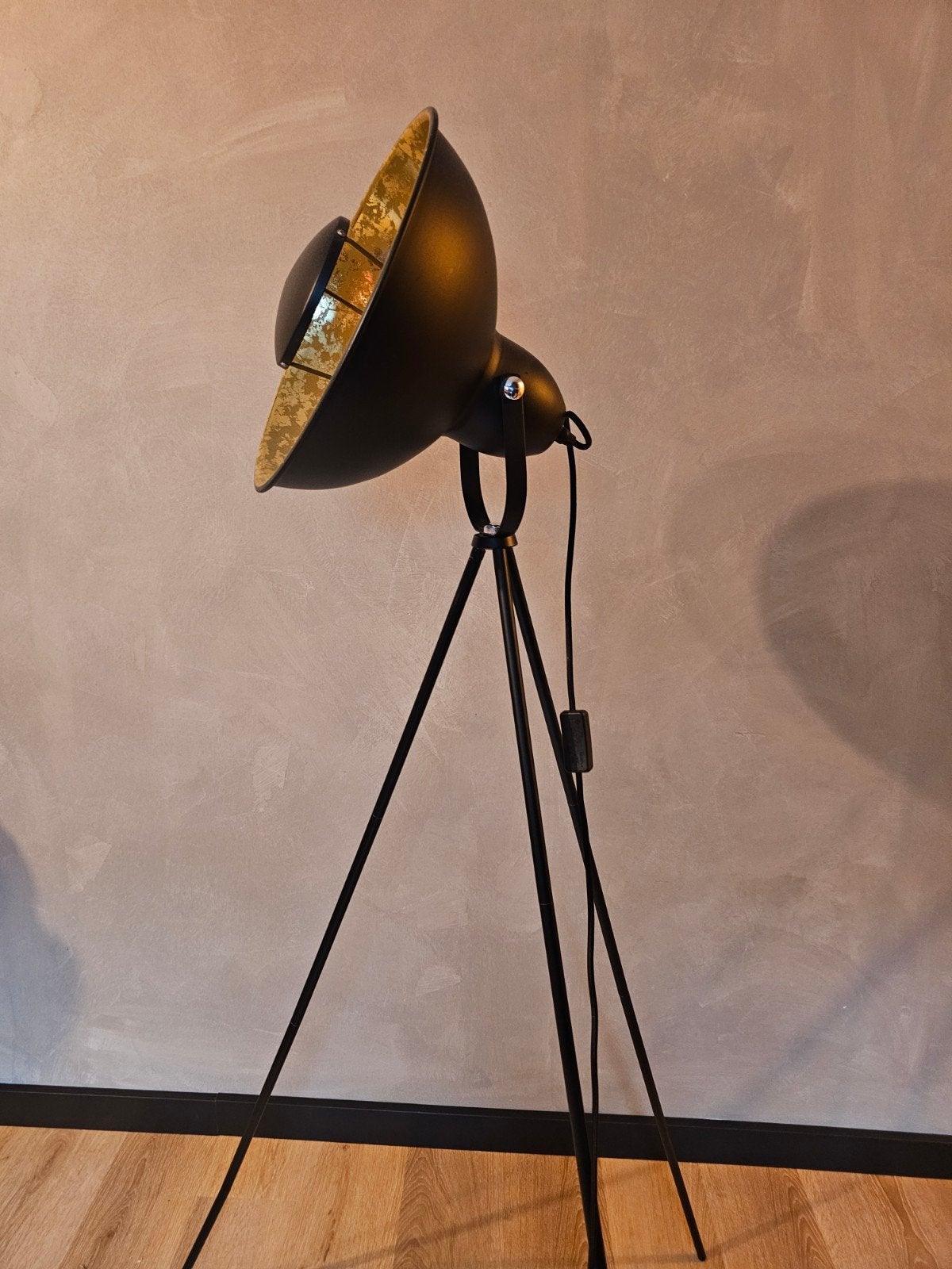 Industriële vloerlamp tripod zwart goud, Ophalen, Gebruikt, Industrieel, 150 tot 200 cm