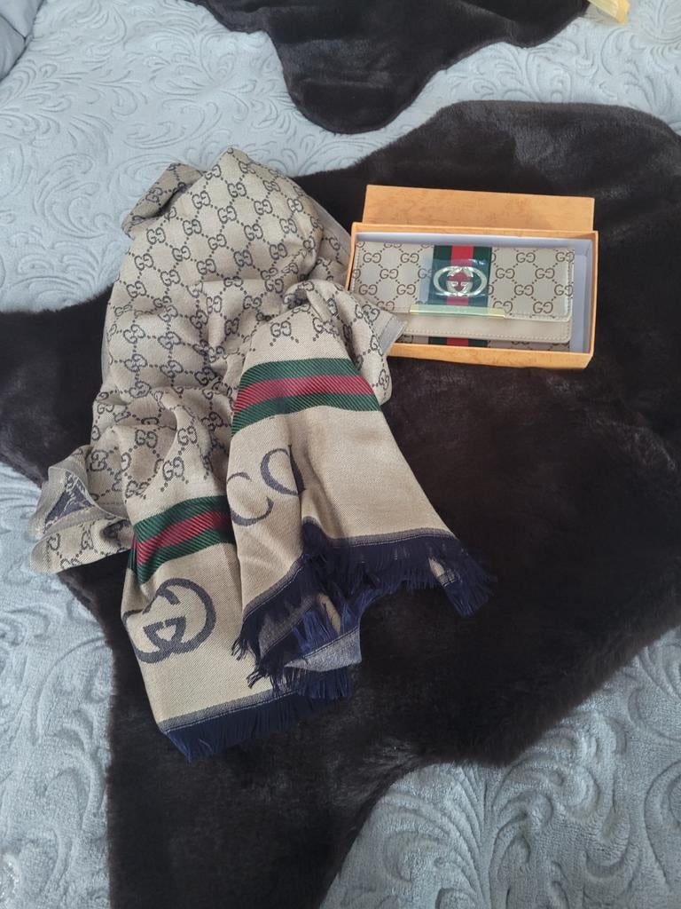 GUCCI portemonnee met sjaal nog nieuwe, Ophalen of Verzenden, Nieuw