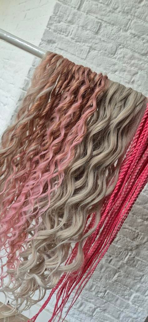Roze en blonde krullende dreadlocks haarextensies set nieuw, Ophalen of Verzenden, Nieuw, Pruik of Haarverlenging