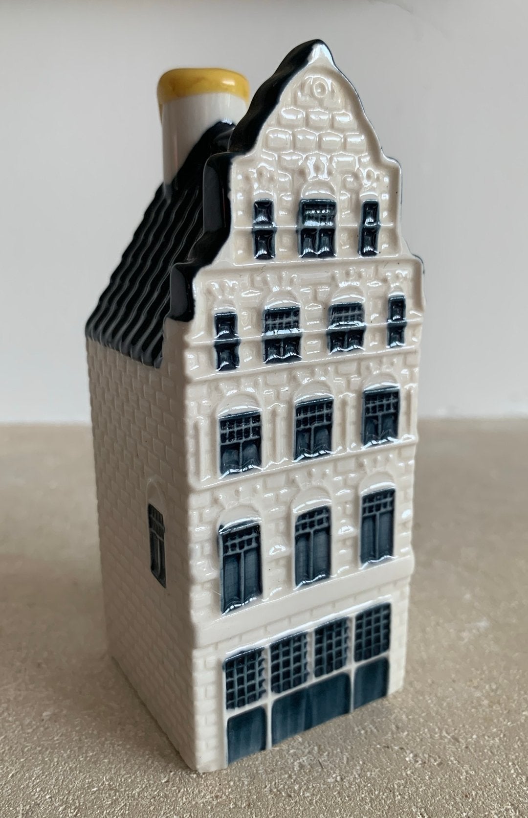 KLM Huisje 41 Bols Delfts Blauw-gevuld & geseald, Verzamelen, KLM Huisjes, Ophalen of Verzenden, Zo goed als nieuw, Gevuld