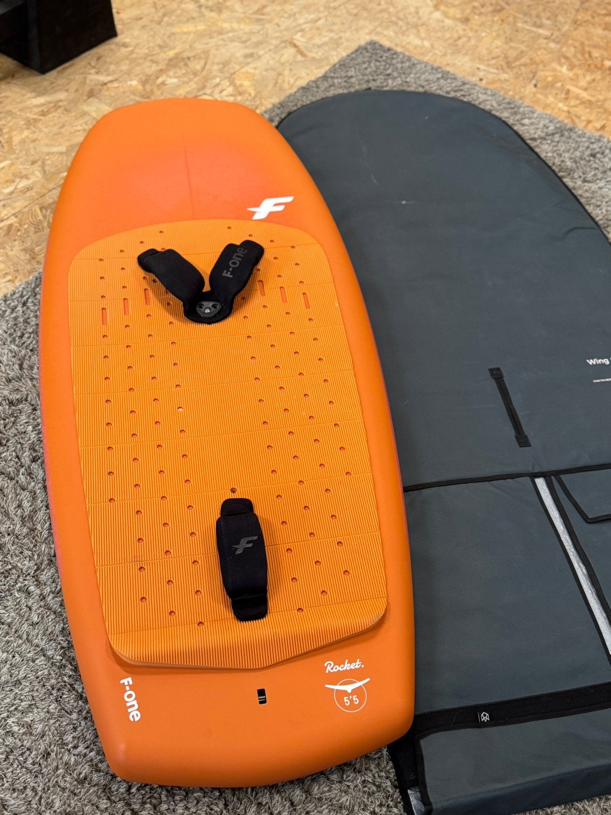 Fone ASC 90 Liter wingboard incl straps en boardbag, Gebruikt, Fone, Ophalen of Verzenden, Fone