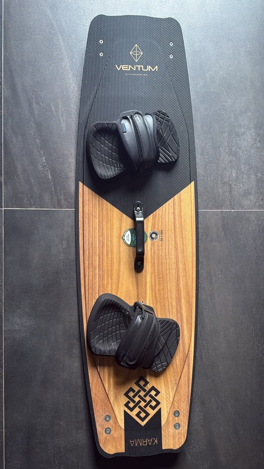 Ventum Karma Twintip Kiteboard 140x42 - Zo goed als nieuw, Twintip, Ophalen of Verzenden, Zo goed als nieuw, Kiteboard