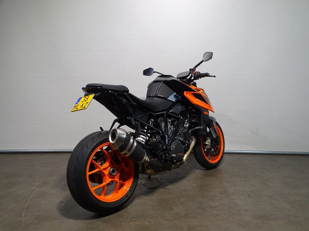 KTM 1290 SUPERDUKE R ABS - foto 3