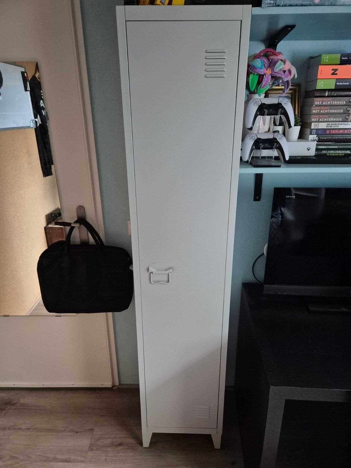 2 grijze Kwantum lockers in perfecte staat, Huis en Inrichting, Ophalen, Zo goed als nieuw, Industrieel, Modern
