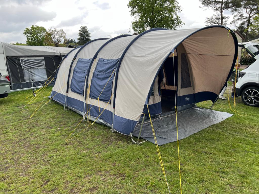 De vrijbuiter cedar tunneltent 4 personen, Caravans en Kamperen, Ophalen of Verzenden, Gebruikt, Tot en met 4