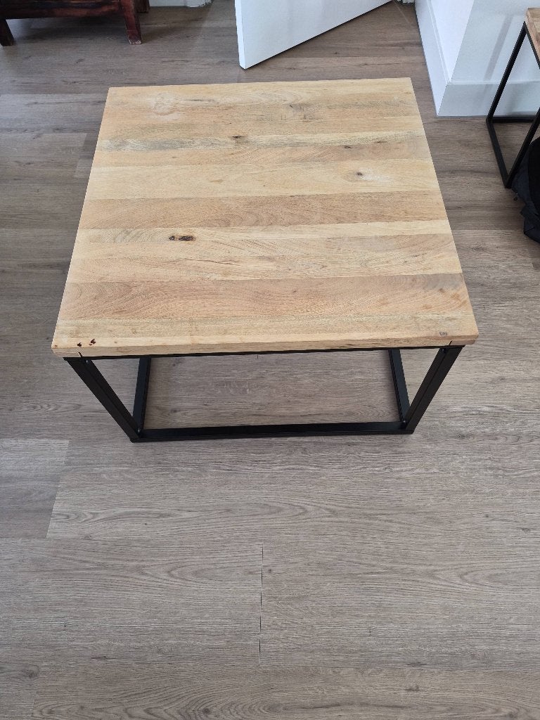 bijzettafel / salontafel, Gebruikt, Industrie, Vierkant, 55 tot 75 cm