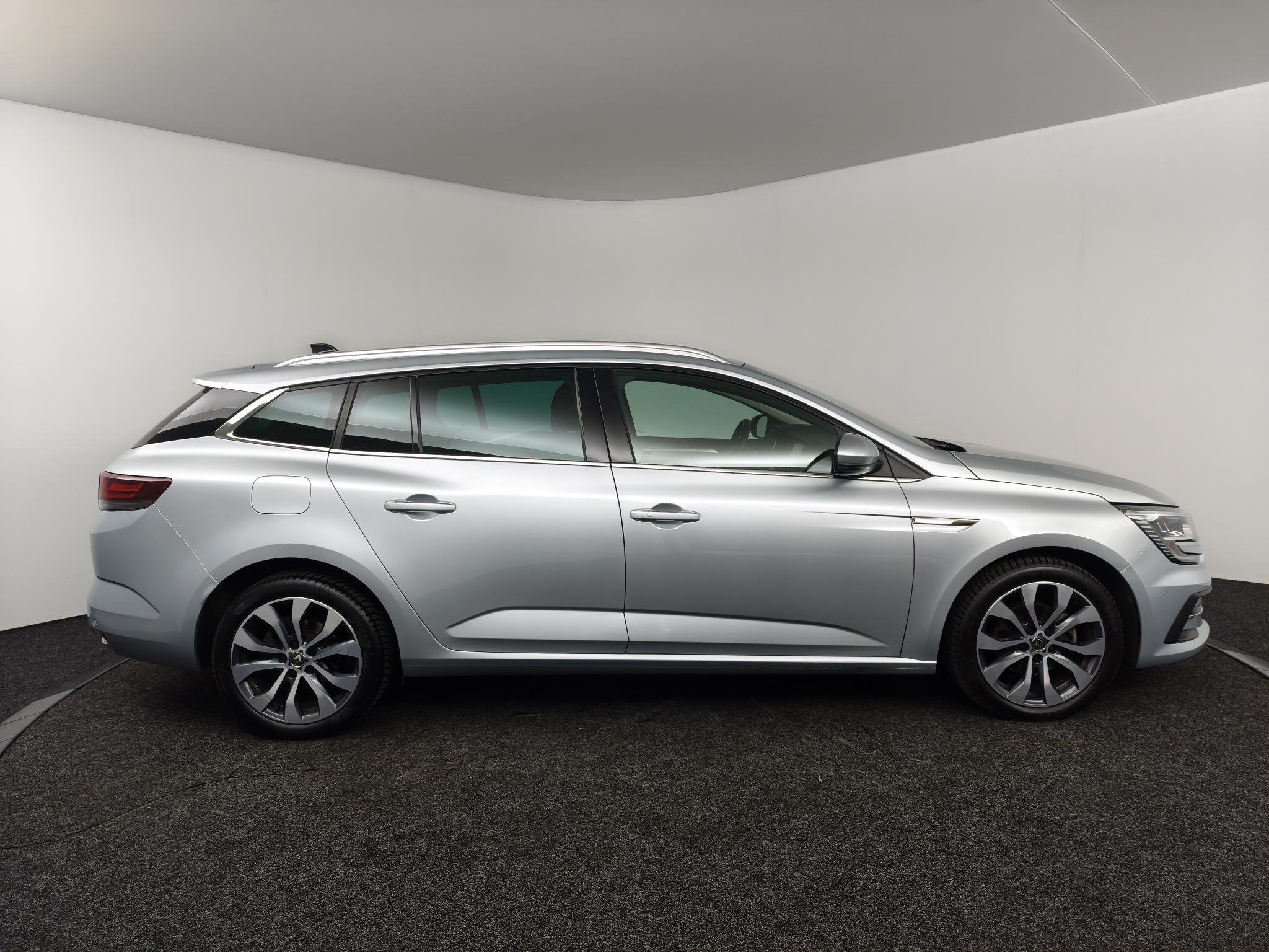 Renault Mégane Estate 1.3 TCe 140 Techno | NAP | Navigatie, Stof, Gebruikt, Euro 6, 4 cilinders