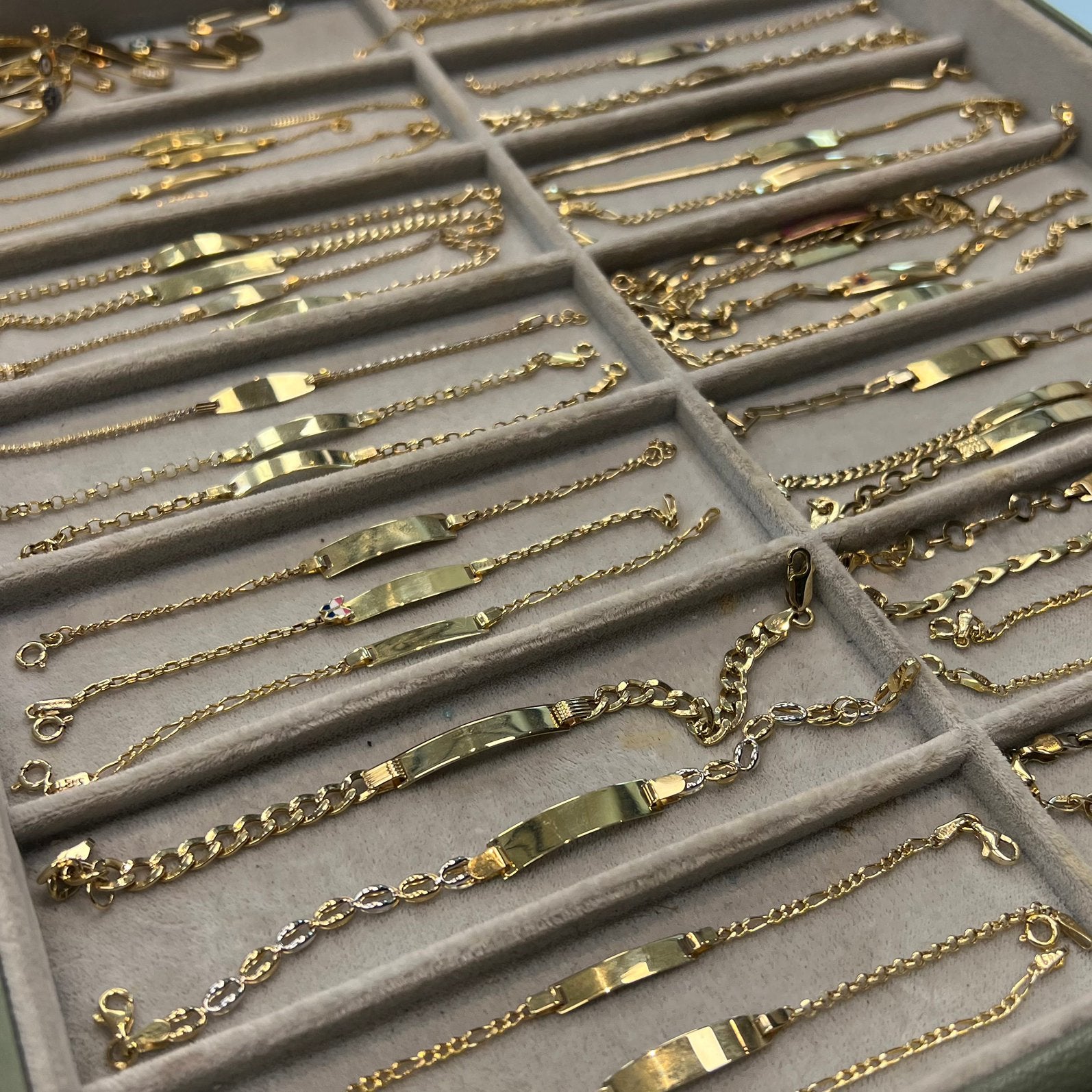 14 karaat gouden baby armbanden kinder armbanden, Ophalen of Verzenden, Nieuw, Goud