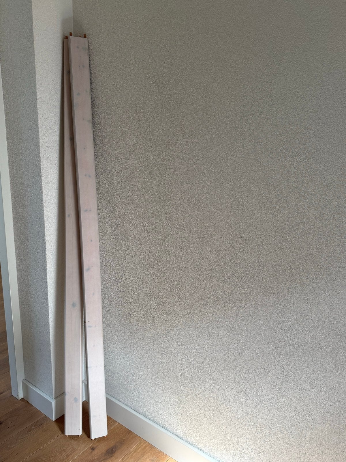 2 Flexa bedbank planken white wash, Ophalen, Gebruikt, Eenpersoons, Wit
