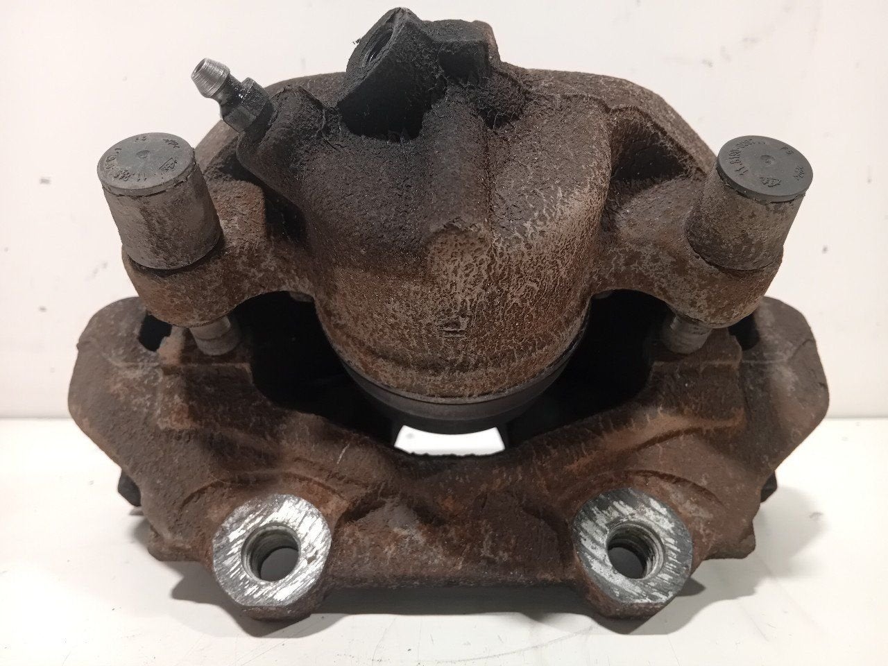 Remklauw links voor Ford Transit Connect, Onderdelen@venauto.nl, Van der Ven Autorecycling B.V., Gebruikt, Ettenseweg 76, 4706 PB Roosendaal, The Netherlands