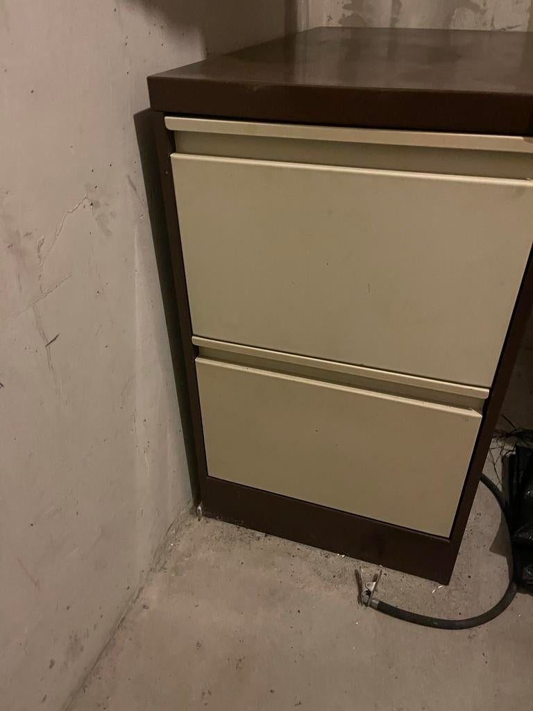 Metalen archiefkast met 2 lades, Ophalen, Gebruikt, 100 tot 150 cm, Meerdere deuren