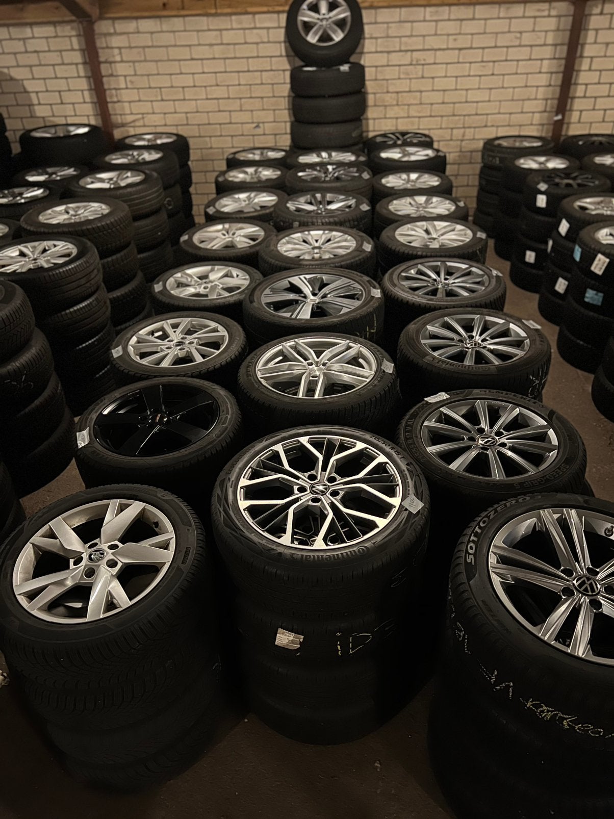 Banden op velgen 4x100 5x100 5x98 5x105 5x112 5x114,3 5x120, Ophalen, Banden en Velgen, 17 inch, Winterbanden